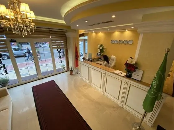 The Red Bricks Hotel - Lobi