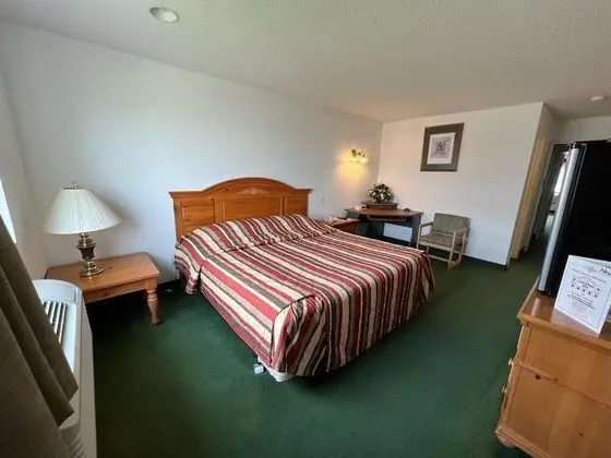 Red Bud Motel
