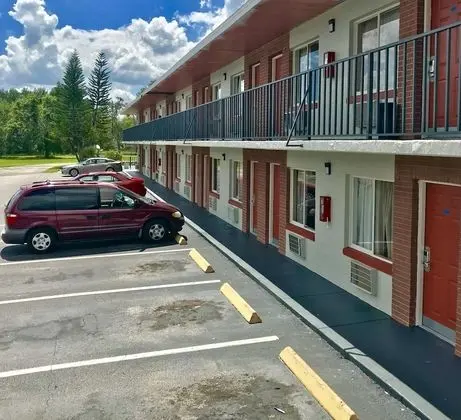 Red Carpet Inn - Dış Mekan