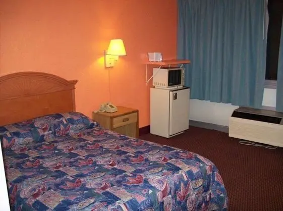 Red Carpet Inn Lima