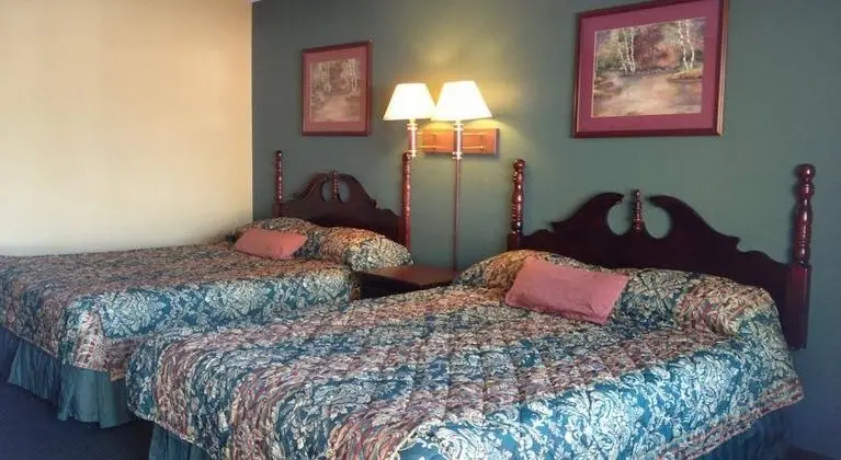 Red Carpet Inn Orchard Park