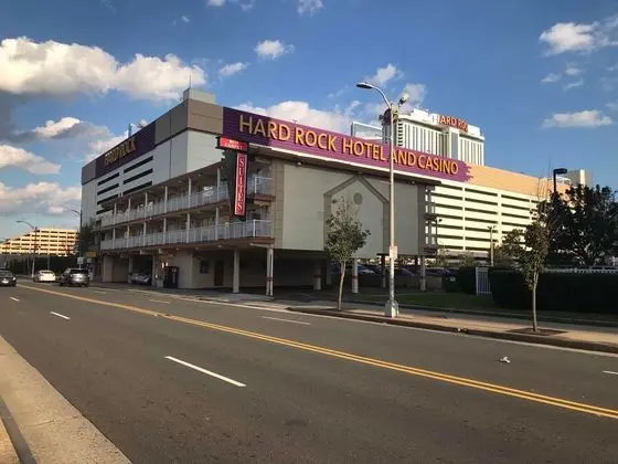 Red Carpet Inn & Suites Atlantic City - 1