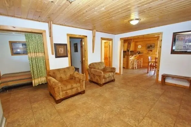 Red Cedar Cabin - Lobi
