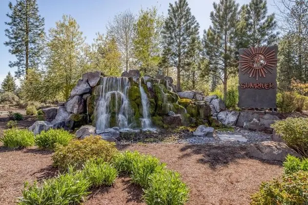 Red Cedar Lane 18