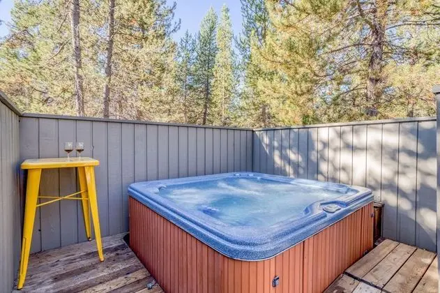 Red Cedar Lane 60 - Spa