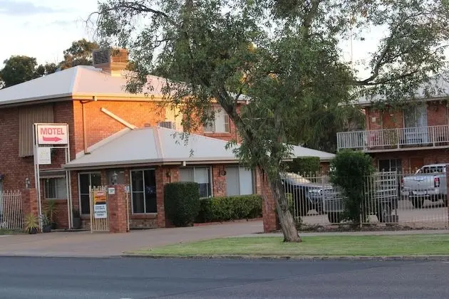 Red Cliffs Colonial Motor Lodge