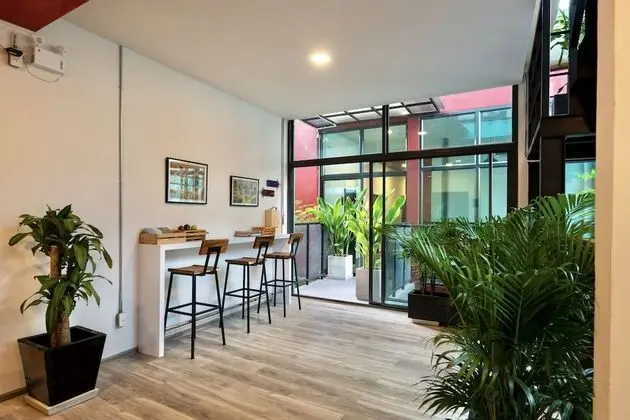 Red Door Heritage Hotel - Hostel - İç Mekan