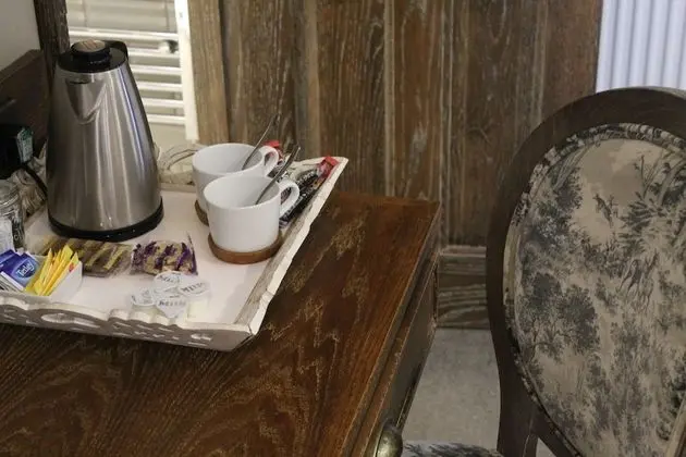 Red Dragon Inn - Yerinde Yemek