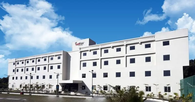 Red Fox Hotel Dehradun - Dış Mekan