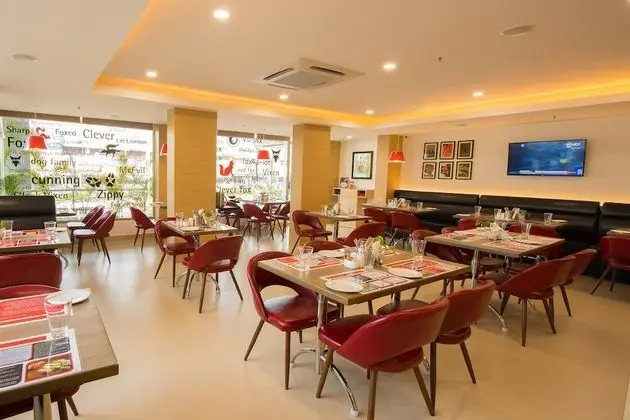 Red Fox Hotel - Tiruchirappalli - Yerinde Yemek