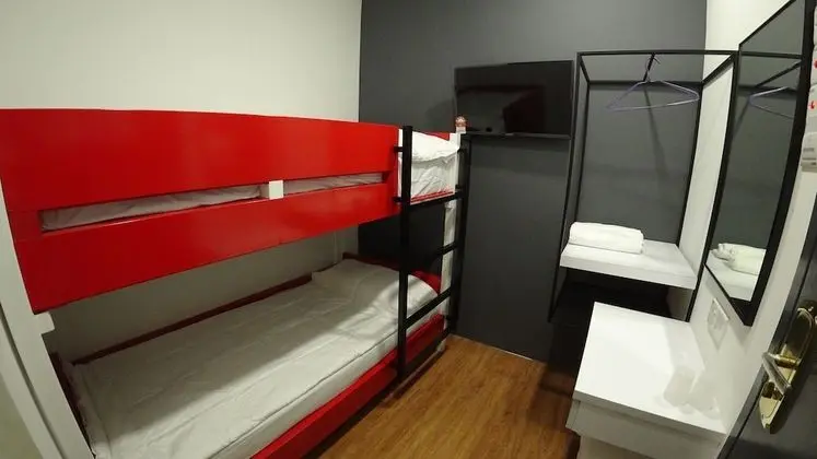 The Red Hotel - Oda