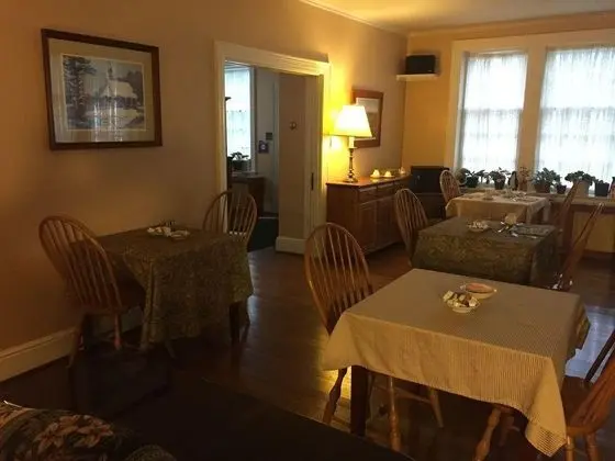 Red Lion Bed & Breakfast - Genel