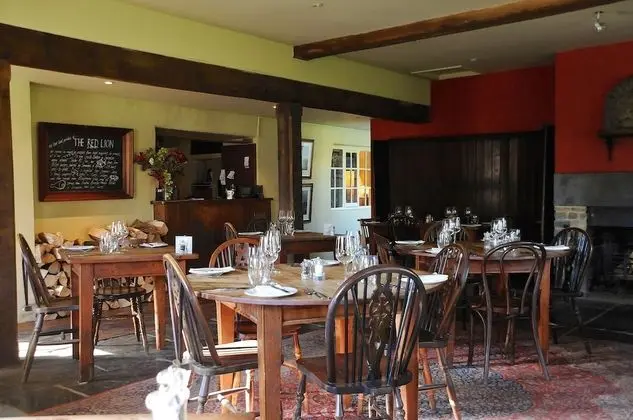 The Red Lion Inn - Yerinde Yemek