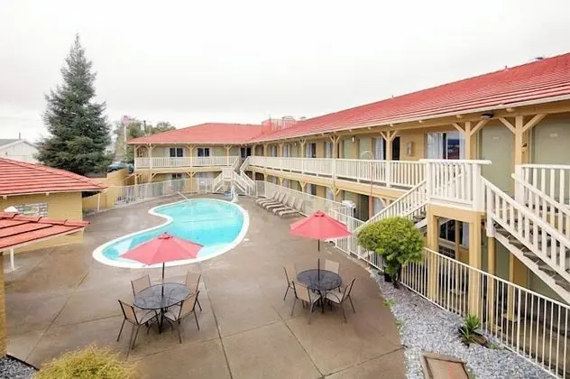 Red Lion Inn & Suites Redding