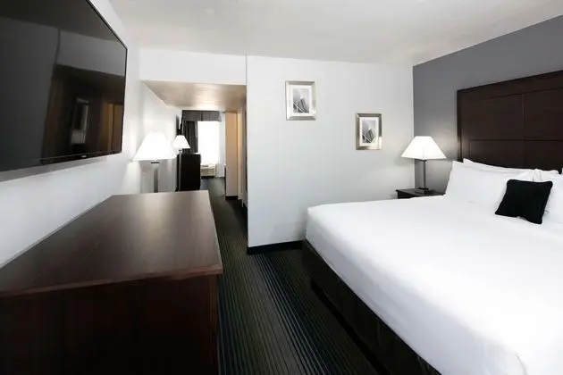 Red Lion Inn & Suites Tucson Downtown