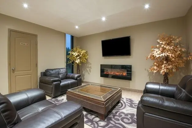 Red Maple inn and suites - Lobi