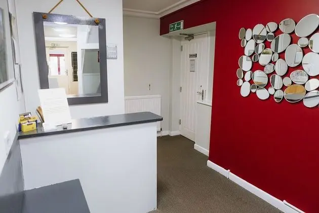 Red Mullions Guest House - Lobi