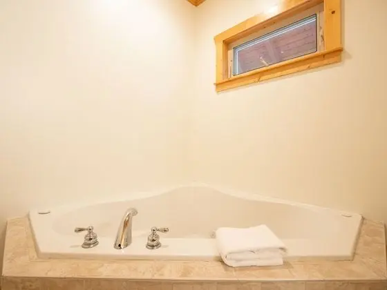 Red Oak by Avantstay Secluded Home w/ Gorgeous Views, Pool, Hot Tub & Large Deck - İç Mekan