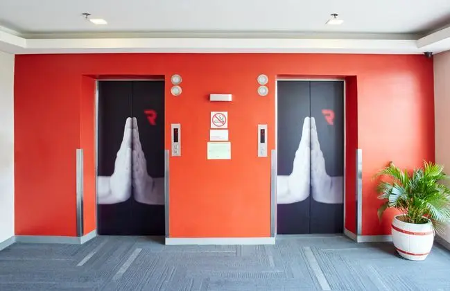 Red Planet Hotel Aseana City, Manila - Lobi