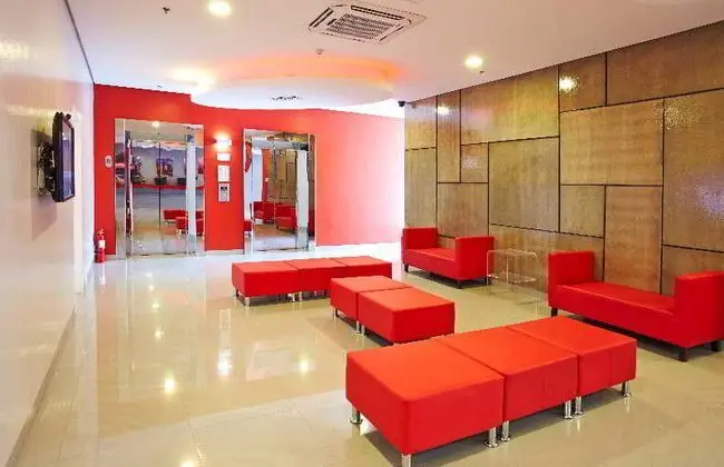 Red Planet Manila Ortigas - Lobi