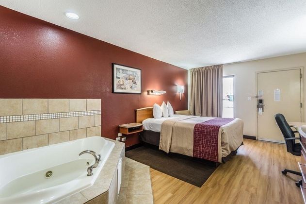Red Roof Inn Bowling Green