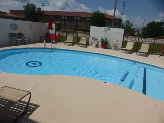 Red Roof Inn Branson - Havuz