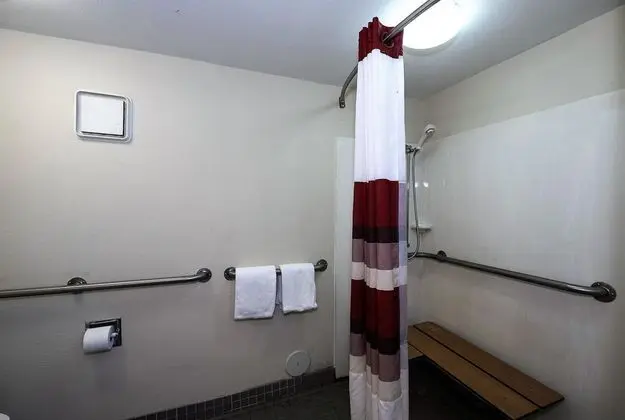 Red Roof Inn Columbus East - Reynoldsburg - Banyo Tipleri