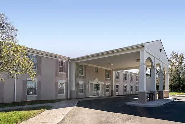 Red Roof Inn Dahlgren – Naval Base