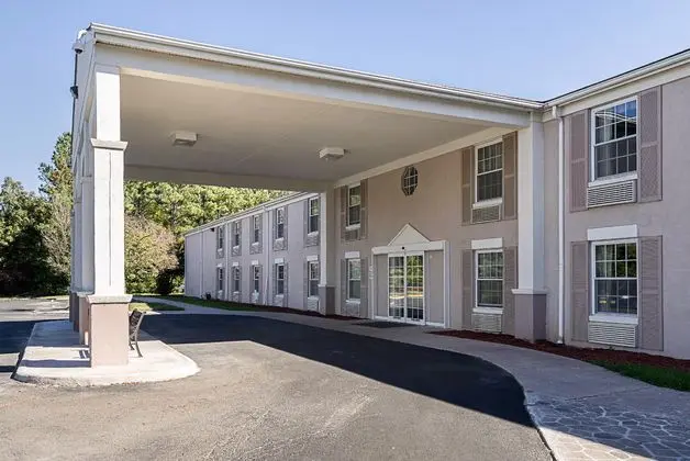 Red Roof Inn Dahlgren – Naval Base