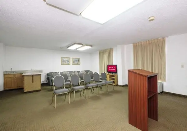 Red Roof Inn Emporia