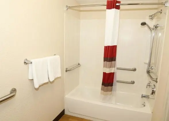 Red Roof Inn Enfield