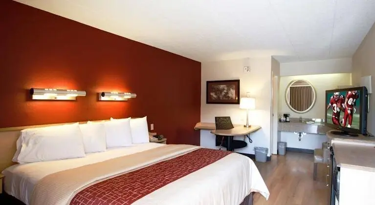 Red Roof Inn Hampton Coliseum & Convention Center