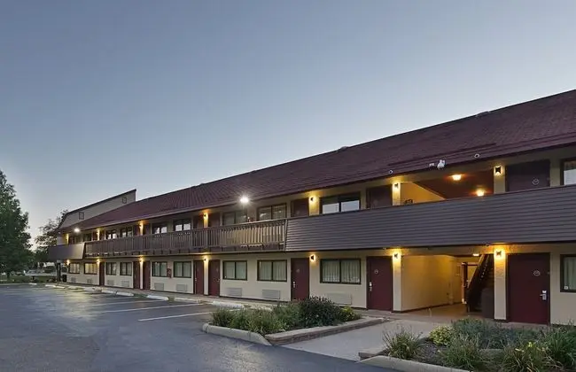 Red Roof Inn Lansing West - MSU - Dış Mekan