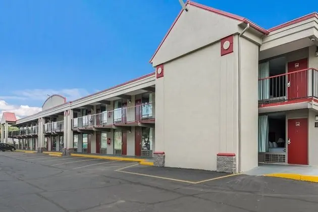 Red Roof Inn Lenoir - Dış Mekan