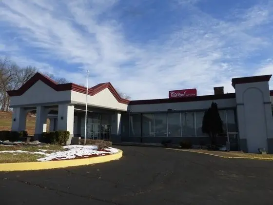 Red Roof Inn New Stanton - Dış Mekan