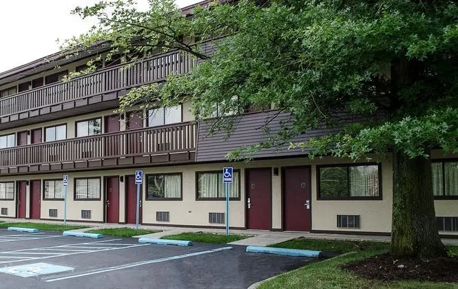 Red Roof Inn Philadelphia - Oxford Valley