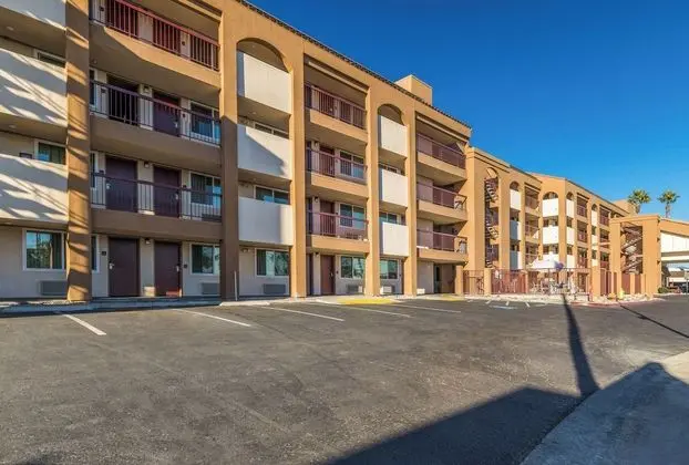Red Roof Inn PLUS+ Chula Vista - Dış Mekan