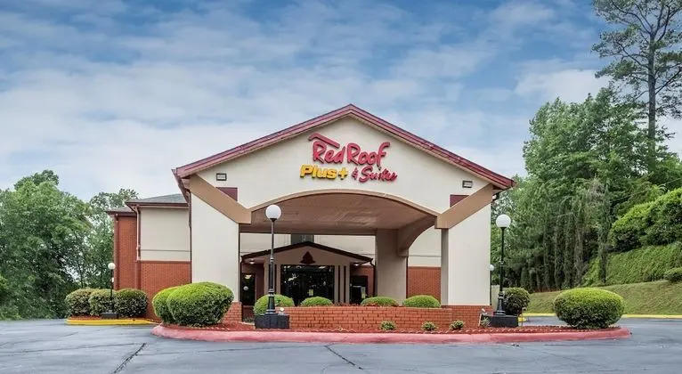 Red Roof Inn PLUS+ & Suites Opelika - Dış Mekan