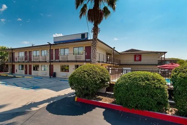 Red Roof Inn San Antonio E – Frost Bank Center - Dış Mekan
