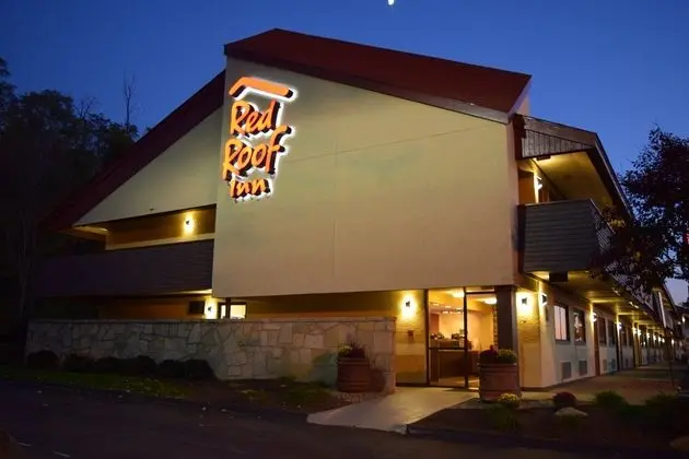 Red Roof Inn St Clairsville - Wheeling West - Dış Mekan