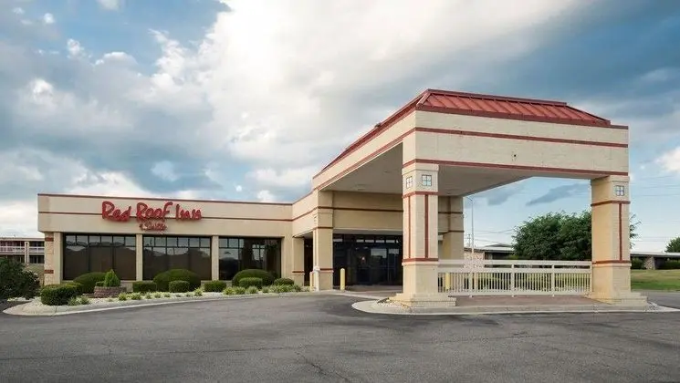 Red Roof Inn & Suite Wyhteville