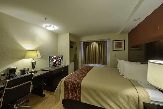 Red Roof Inn & Suites Augusta South