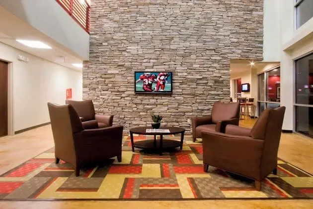 Red Roof Inn & Suites Beaumont - Lobi