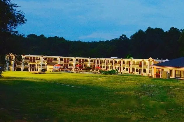 Red Roof Inn & Suites Commerce - Athens - Dış Mekan