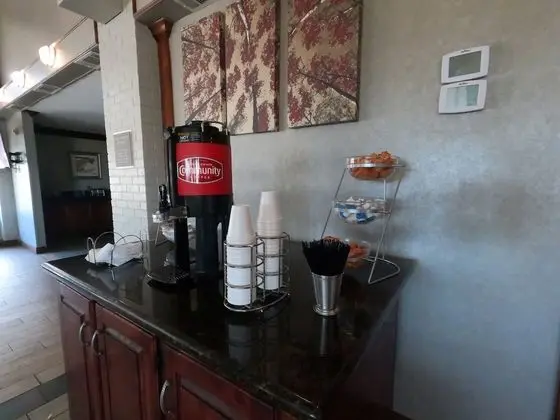 Red Roof Inn & Suites Irving - Yerinde Yemek