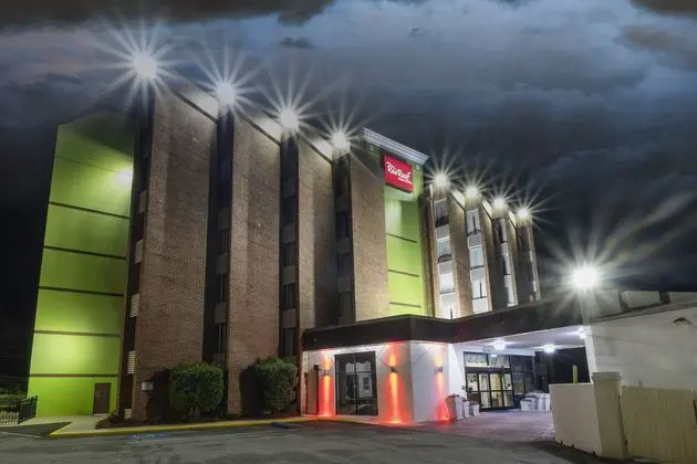Red Roof Inn & Suites Macon