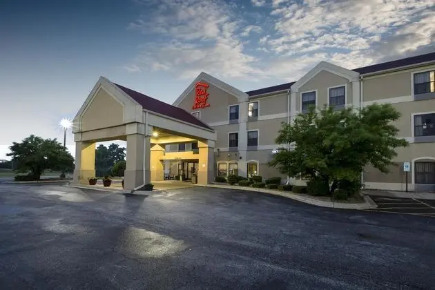 Red Roof Inn & Suites Monee - 1