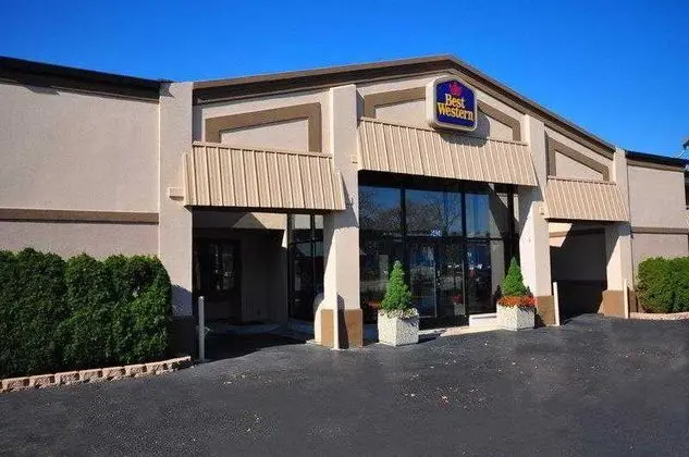 Red Roof Inn & Suites Morton Grove