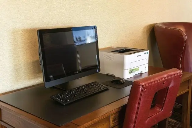 Red Roof Inn & Suites Omaha