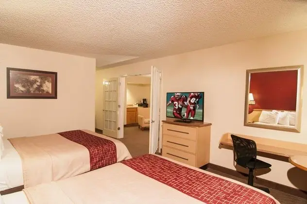 Red Roof Inn & Suites Pensacola East - Milton